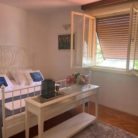 Ivancic * Crikvenica